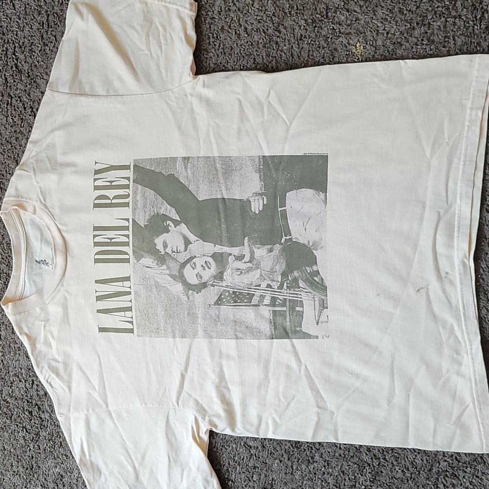 Lana del Rey t shirt size Large
